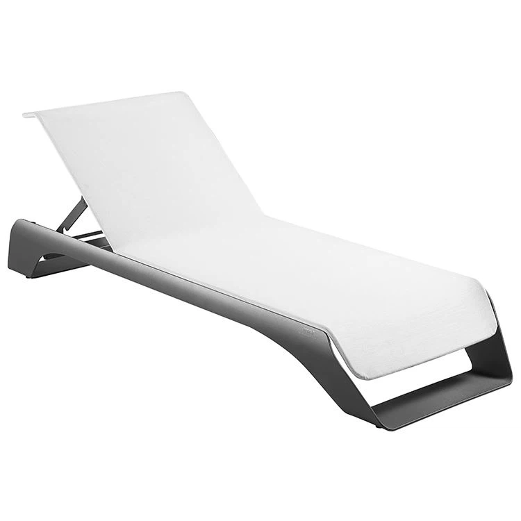 sun loungers for heavy weights.jpg